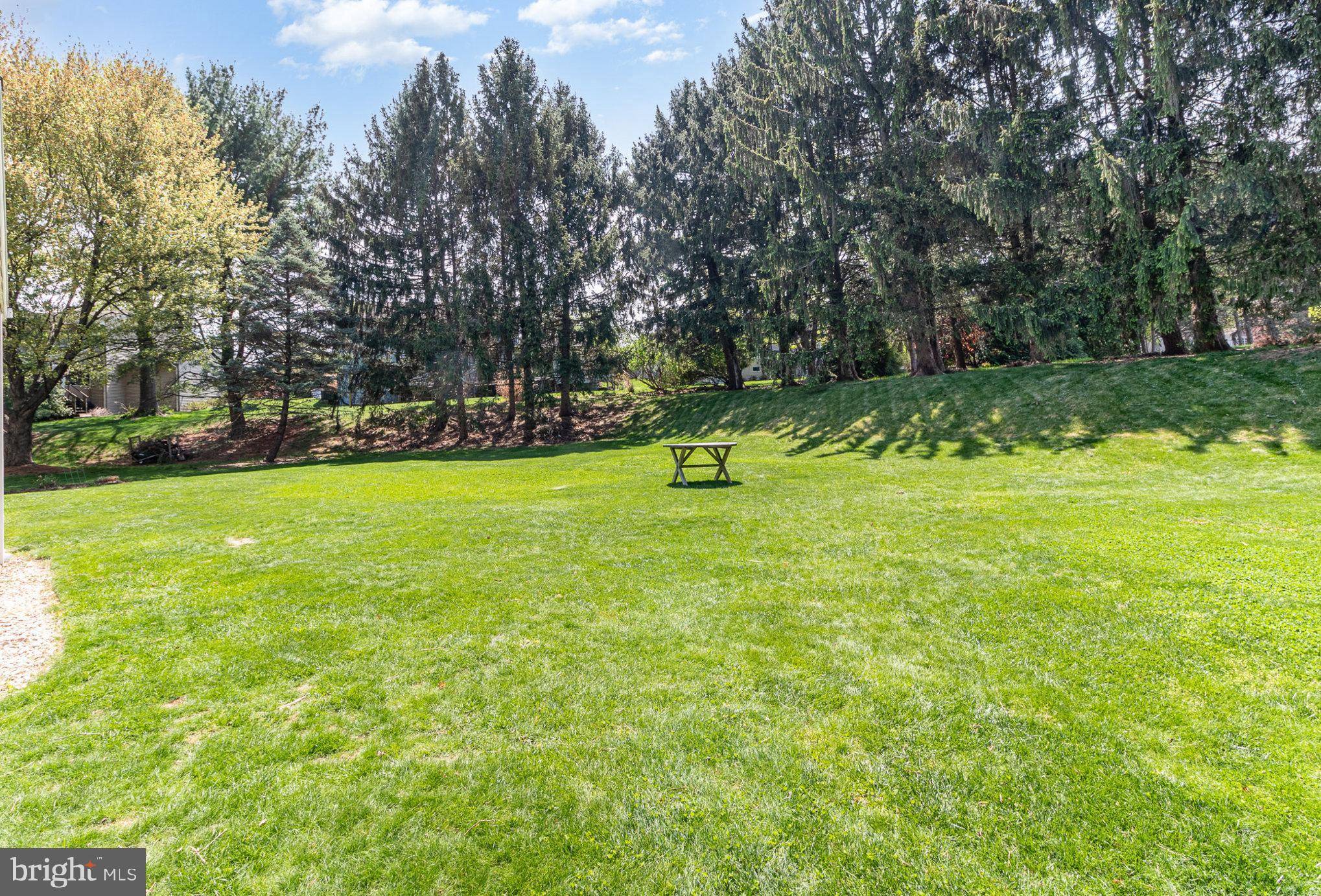 Mechanicsburg, PA 17055,2110 BEACON CIR