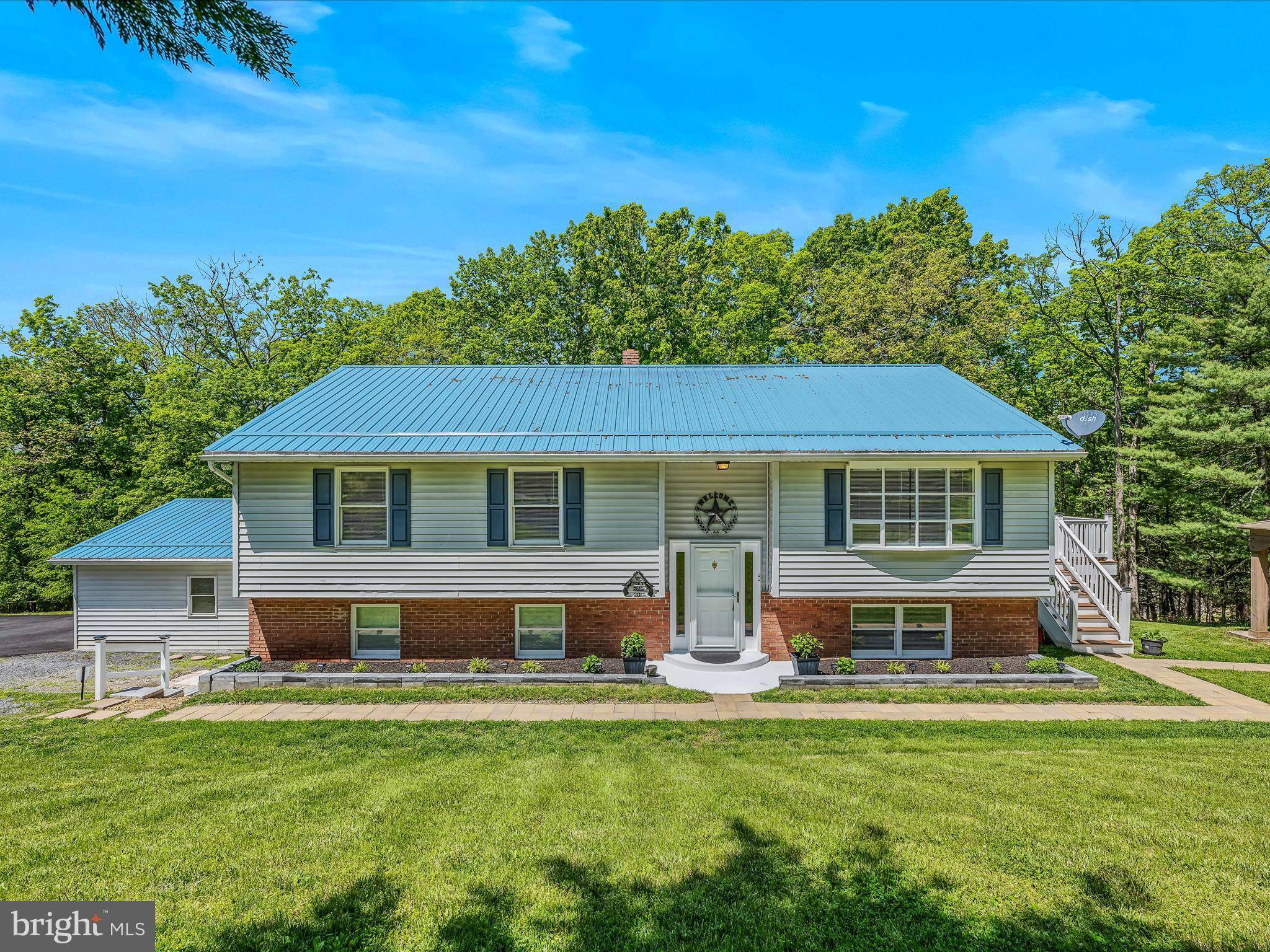 3322 JOHNSONS MILL RD, Berkeley Springs, WV 25411