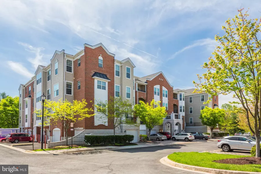 5930 GREAT STAR DR #201, Clarksville, MD 21029