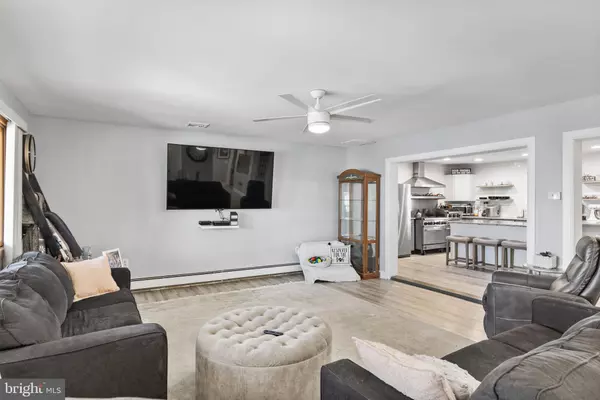 Tuckerton, NJ 08087,8 N CAPTAINS DR