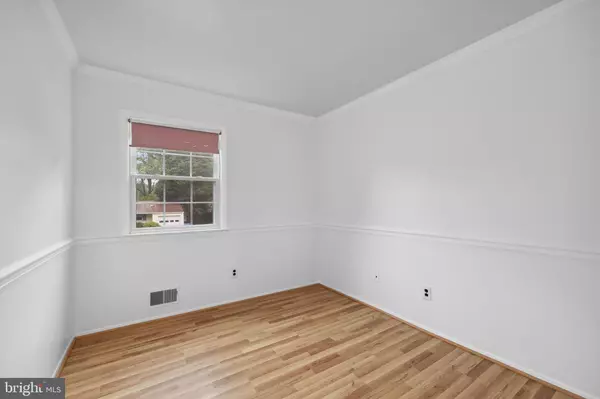 Springfield, VA 22152,7007 GILLINGS RD