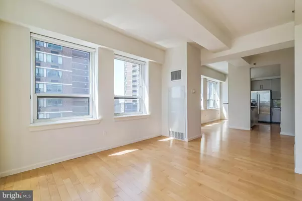 Philadelphia, PA 19102,1425 LOCUST ST #24B