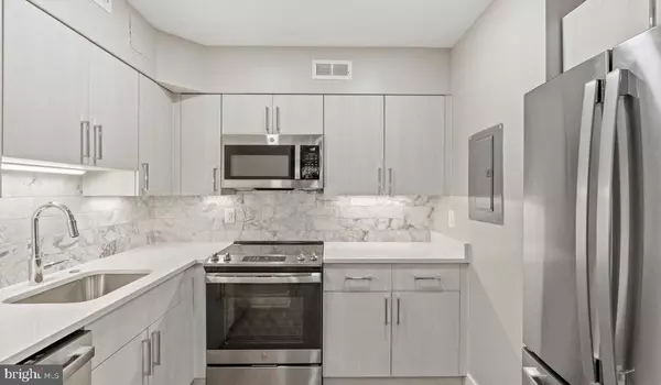 Washington, DC 20016,3401 38TH ST NW #1B-T27-301