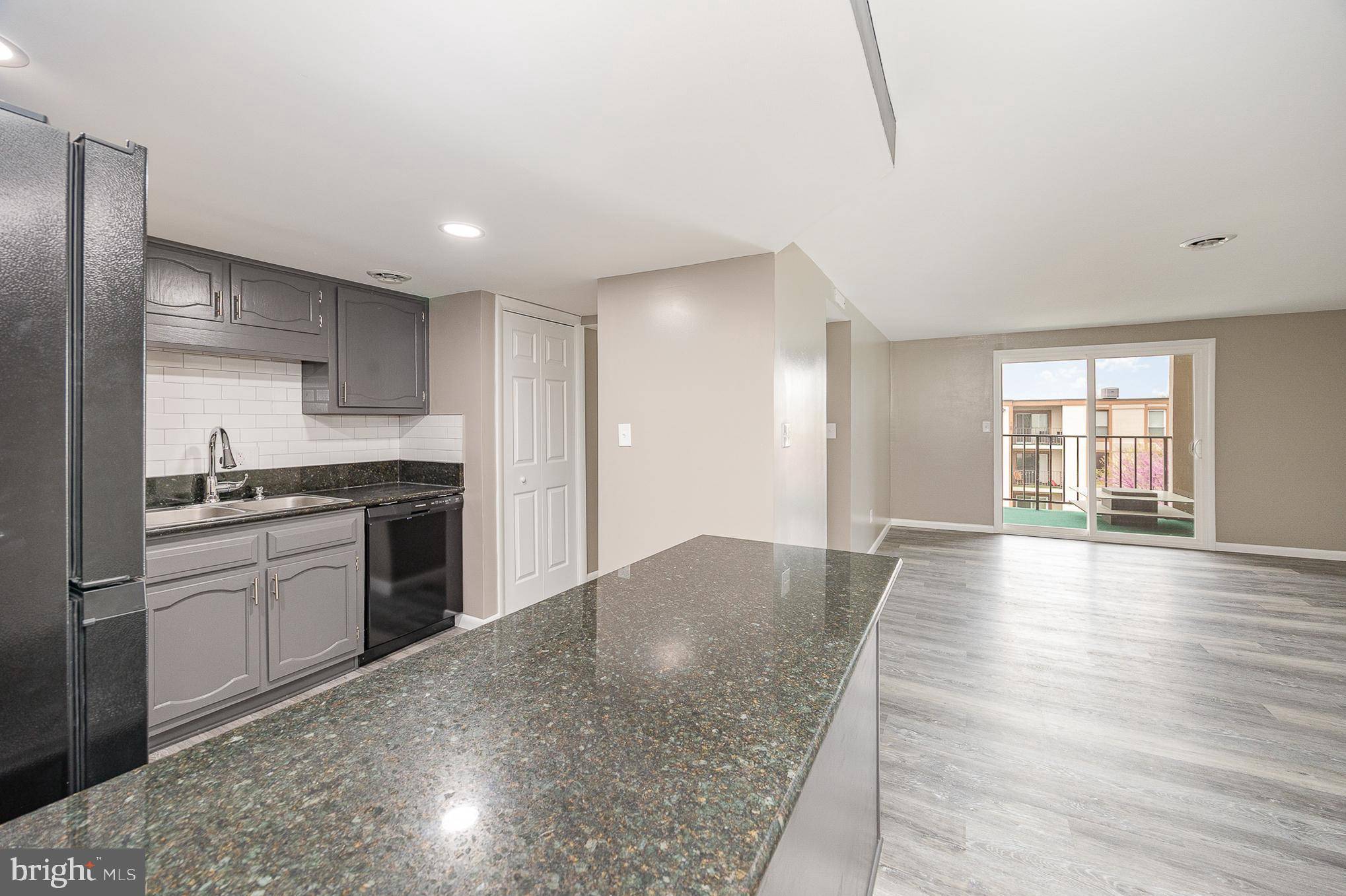 Carlisle, PA 17013,1422 BRADLEY DR. 311-C BRADLEY DR