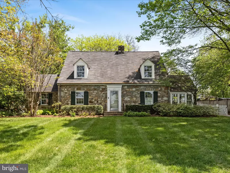 210 S 32ND ST, Purcellville, VA 20132