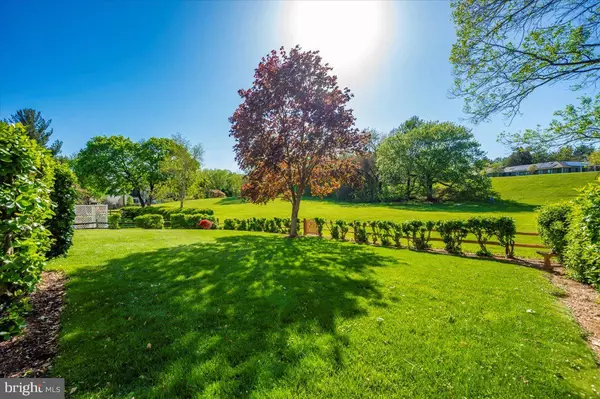 Montgomery Village, MD 20886,10012 DELLCASTLE RD