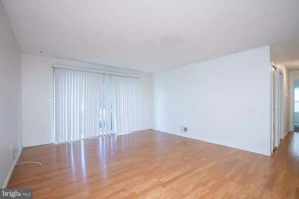 Hamilton, NJ 08619,20 HOLLY CT