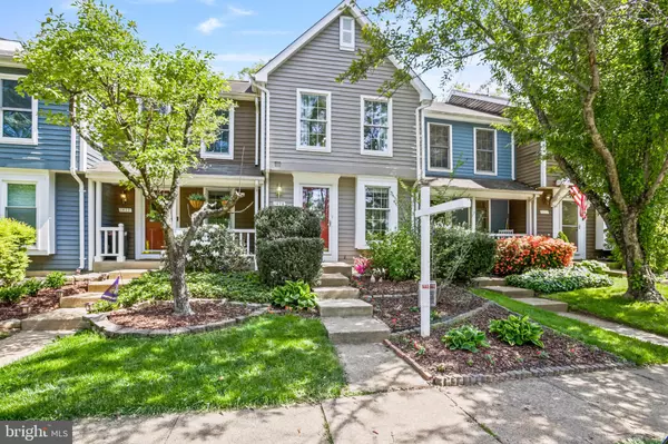 1675 POPLAR GROVE DR, Reston, VA 20194