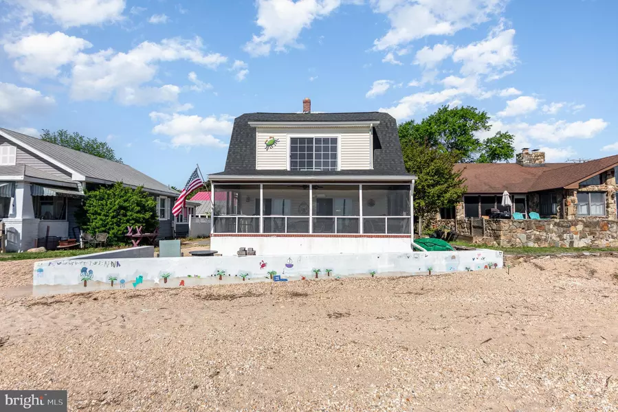 606 POTOMAC RIVER AVE, Colonial Beach, VA 22443