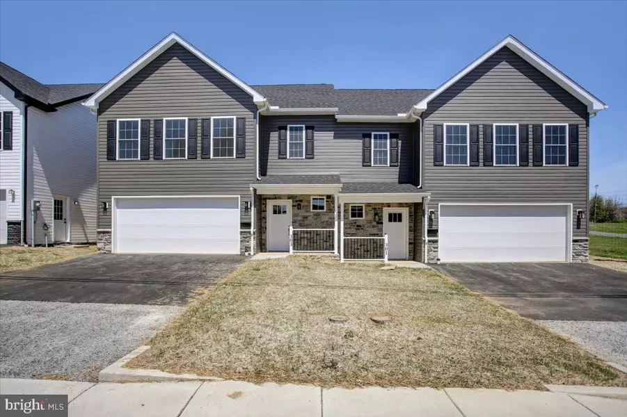 303 GRANDVIEW AVE, Waynesboro, PA 17268