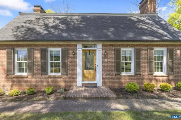 Charlottesville, VA 22901,330 CARRSBROOK DR