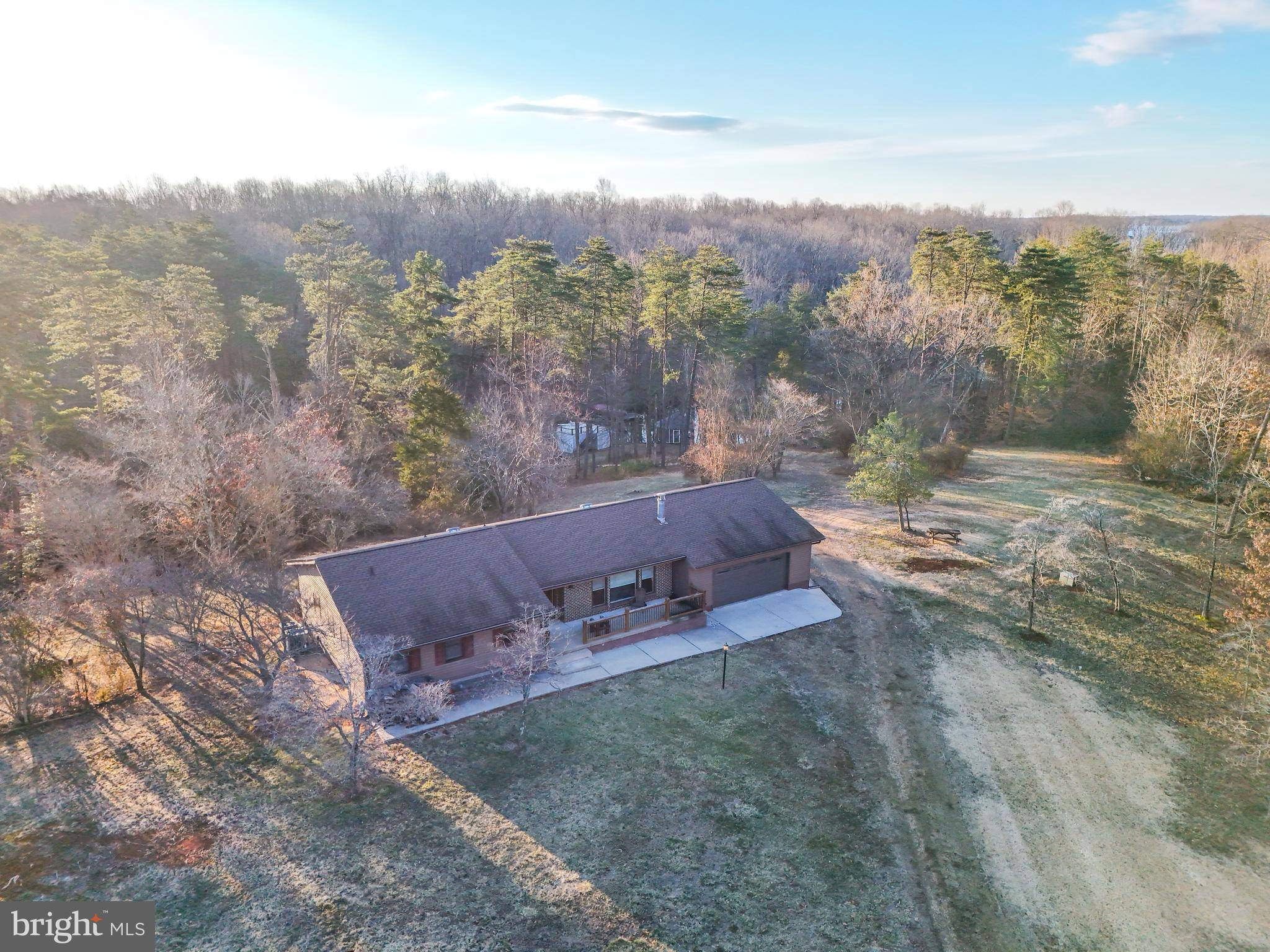 3807 BEAR TREE LN, Bumpass, VA 23024