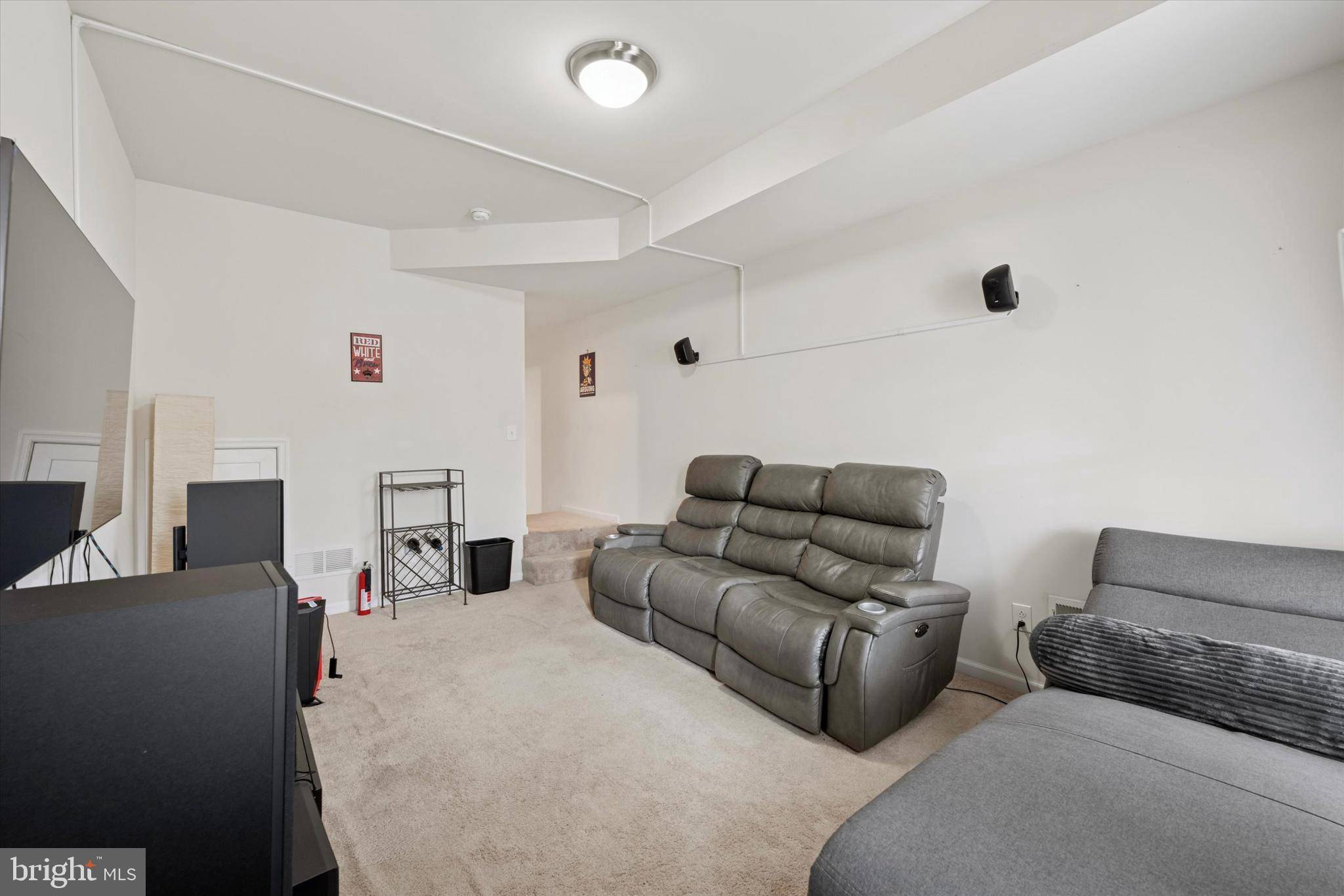 Conshohocken, PA 19428,379 E ELM ST