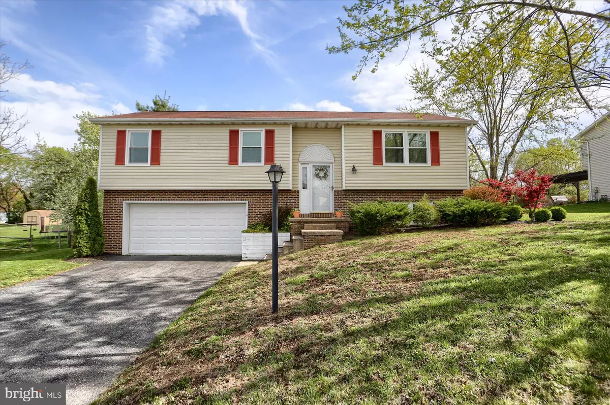 Carlisle, PA 17015,18 WHEATFIELD DR