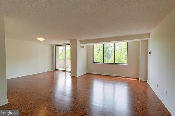 5225 POOKS HILL RD #416S, Bethesda, MD 20814