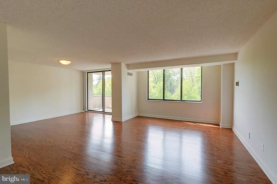 5225 POOKS HILL RD #416S, Bethesda, MD 20814