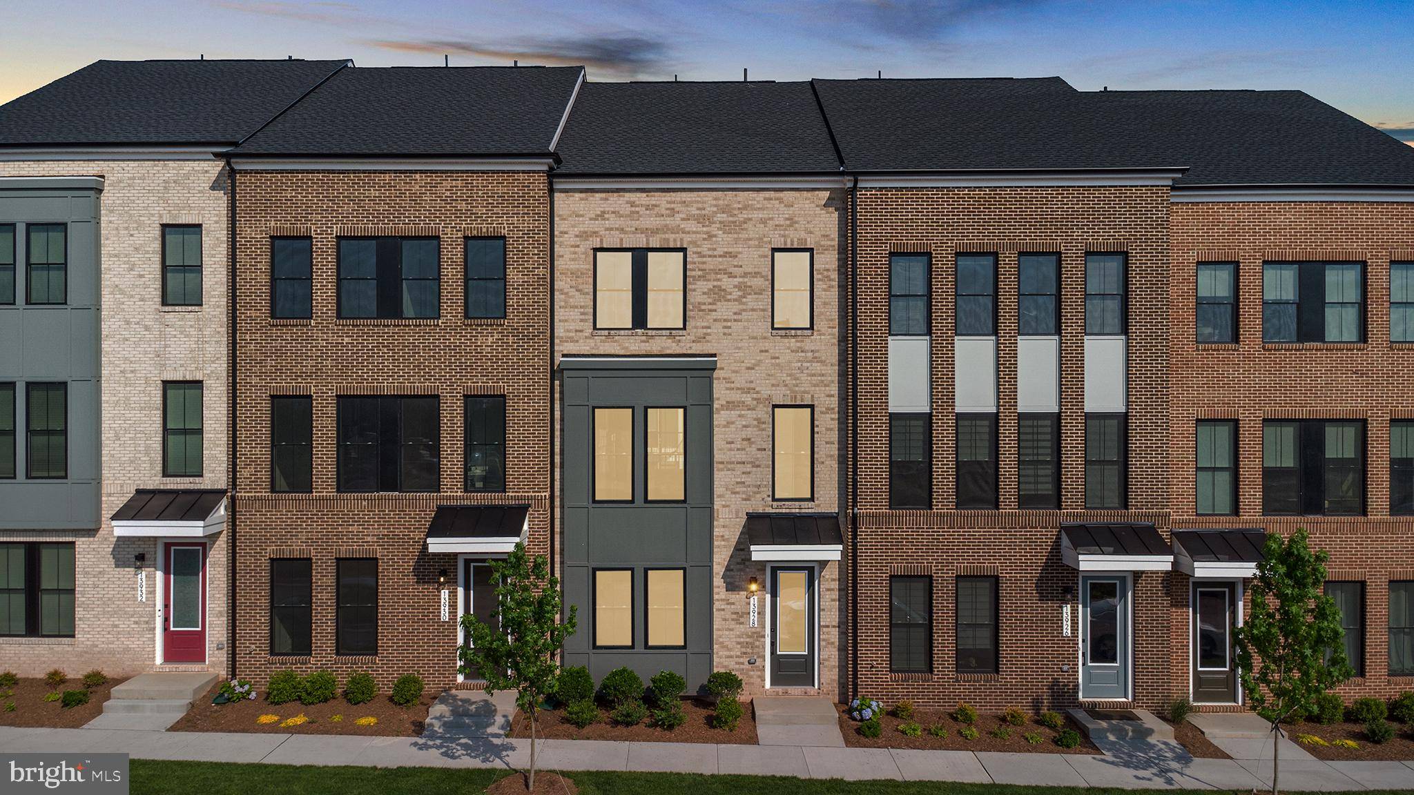 Herndon, VA 20171,13928 AVIATION PL