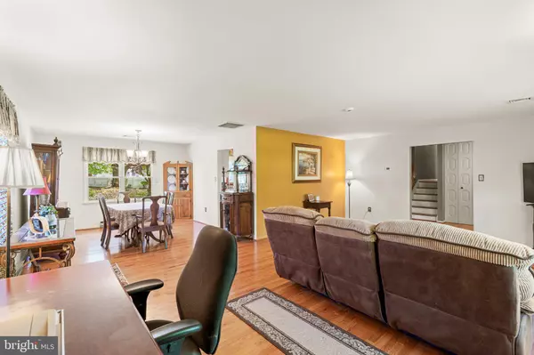 Mechanicsburg, PA 17055,305 W ELMWOOD AVE