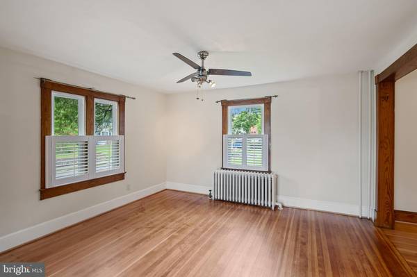 Laurel, MD 20707,605 PRINCE GEORGE ST