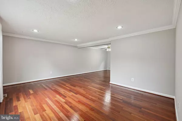 Springfield, VA 22150,7112 BONNIEMILL LN