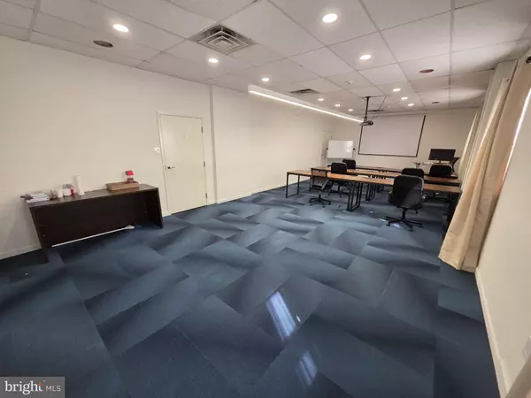 Feasterville Trevose, PA 19053,290 ANDREWS RD #109