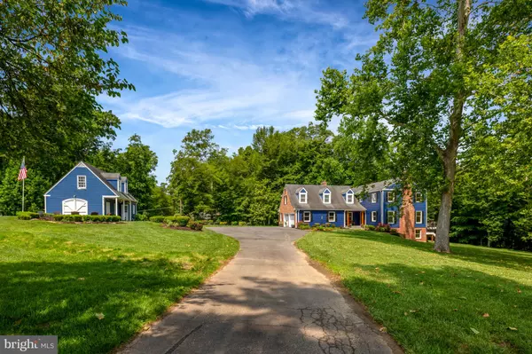 Great Falls, VA 22066,218 WALKER RD