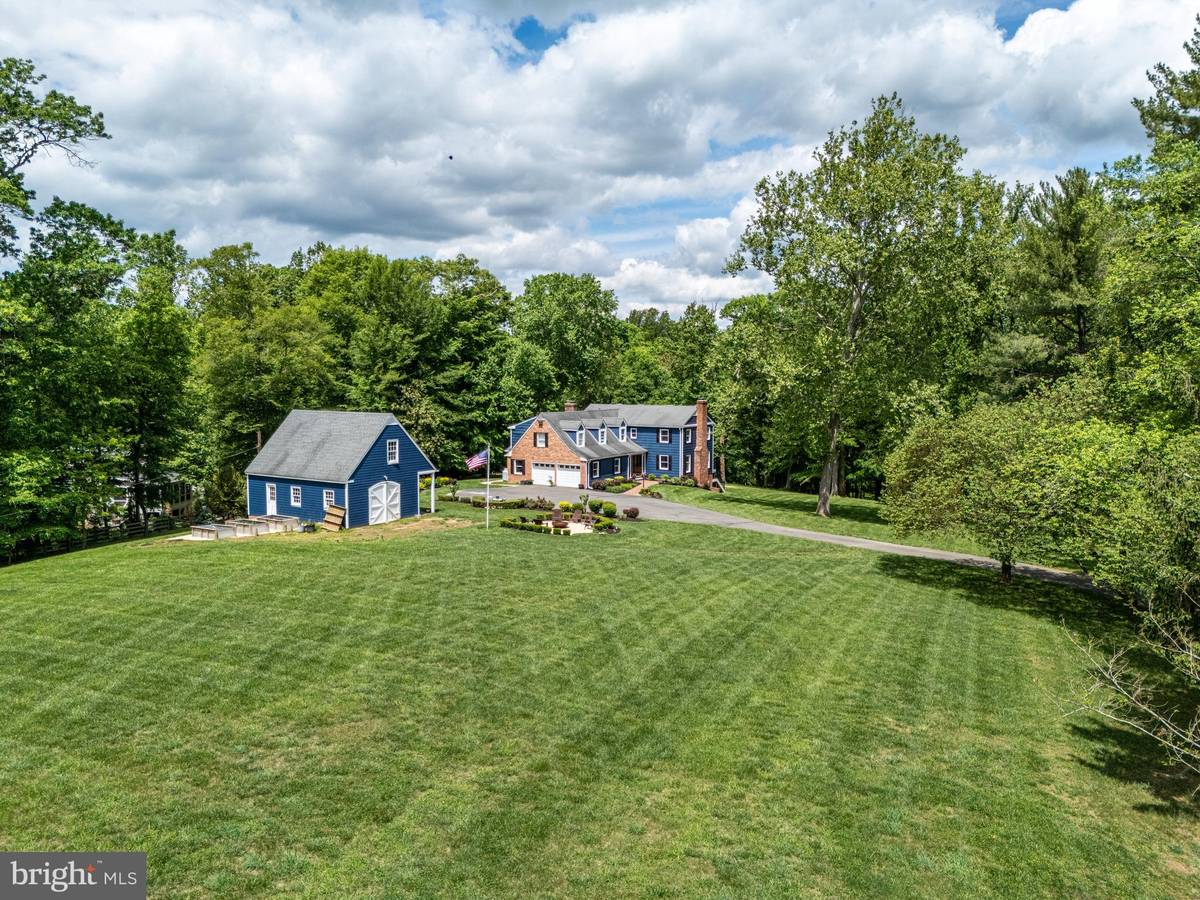 Great Falls, VA 22066,218 WALKER RD
