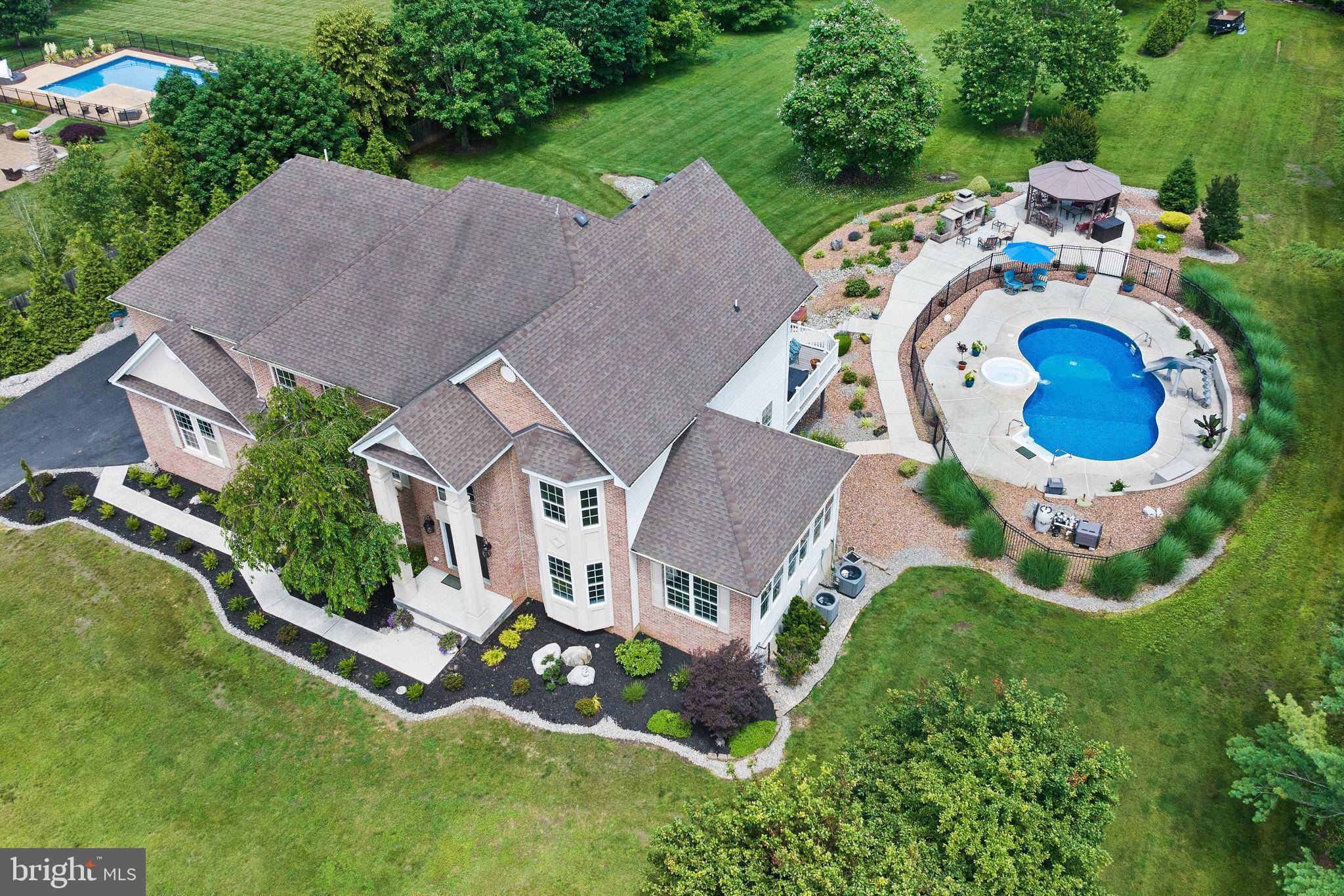 Cream Ridge, NJ 08514,113 HOLMES MILL