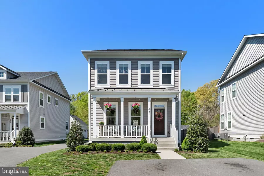 631 E G ST E, Purcellville, VA 20132