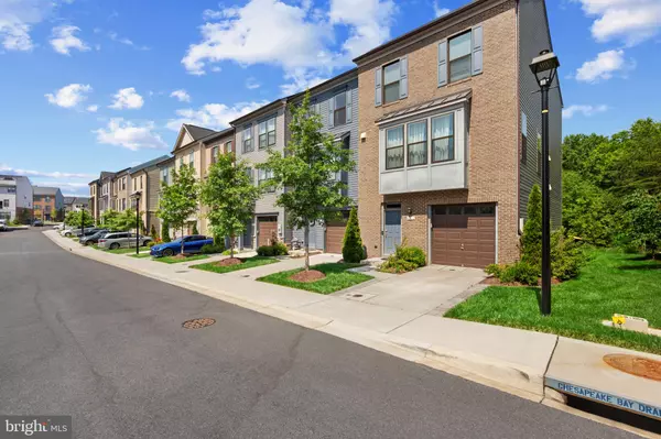 4922 VISTA GLEN LN, Lanham, MD 20706