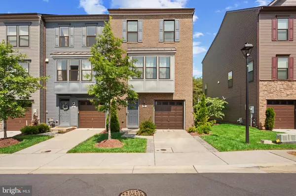 Lanham, MD 20706,4922 VISTA GLEN LN