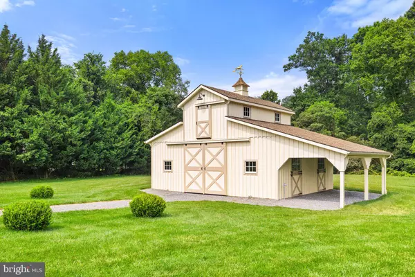 Bluemont, VA 20135,18291 CALUMET LN