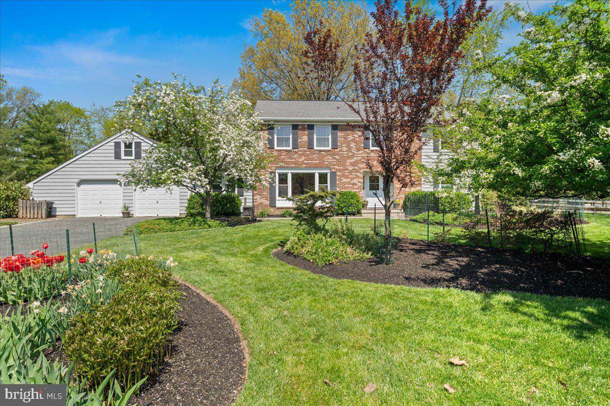 West Windsor, NJ 08550,5 PINEWOOD CT
