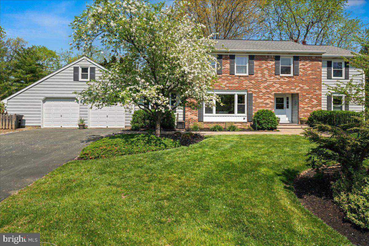5 PINEWOOD CT,  West Windsor,  NJ 08550