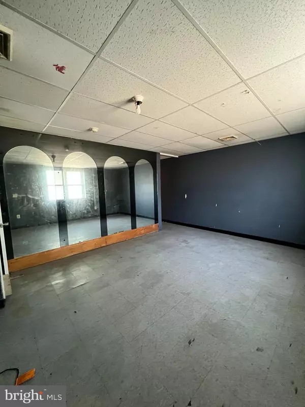 Chester, PA 19013,3038 W 2ND ST