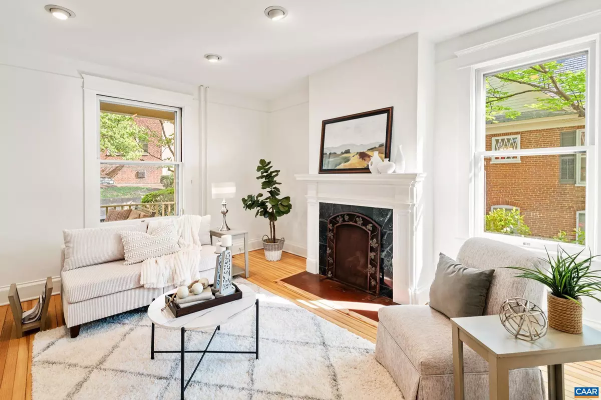 Charlottesville, VA 22902,410 ALTAMONT CIR