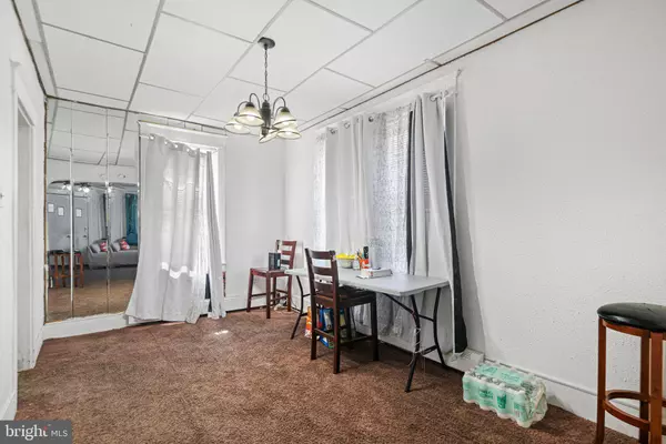 Chester, PA 19013,936 MCDOWELL AVE