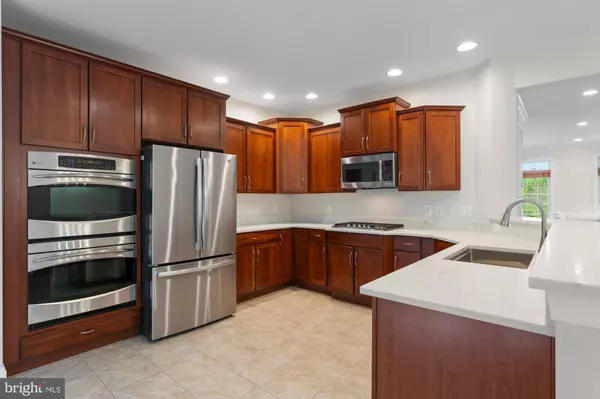 Vienna, VA 22181,2791 MARYWOOD OAKS LN