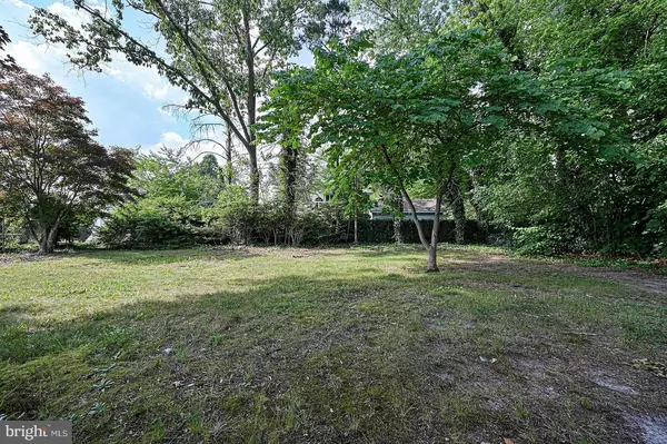 Vineland, NJ 08361,2526 DAHLIADEL DR