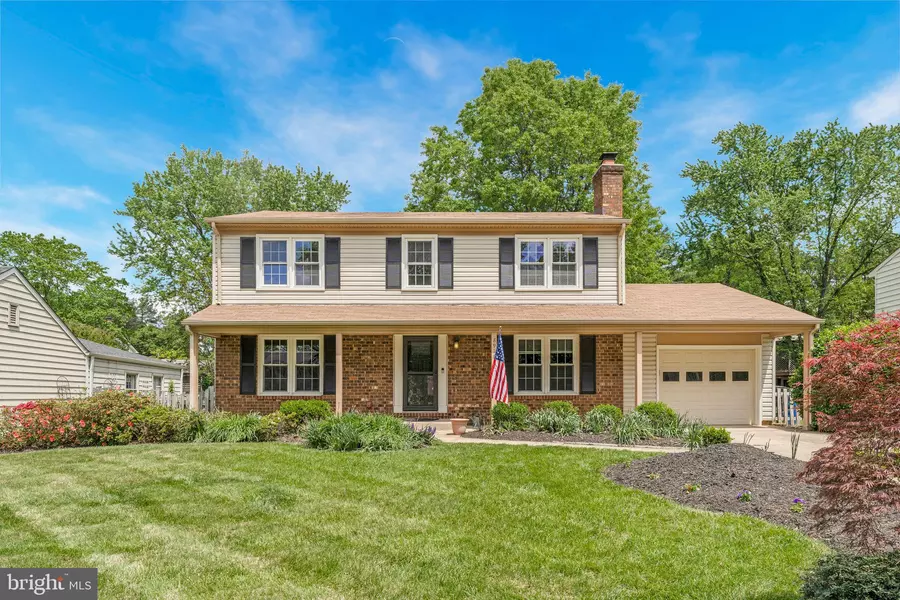 8916 LAKE BRADDOCK DR, Burke, VA 22015