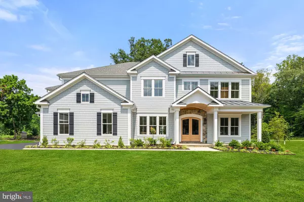 11632 PINE TREE DR, Fairfax, VA 22033