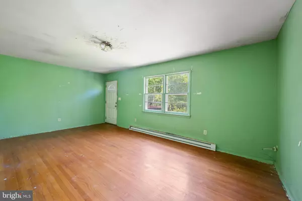 Sandy Spring, MD 20860,18305 BROOKE RD