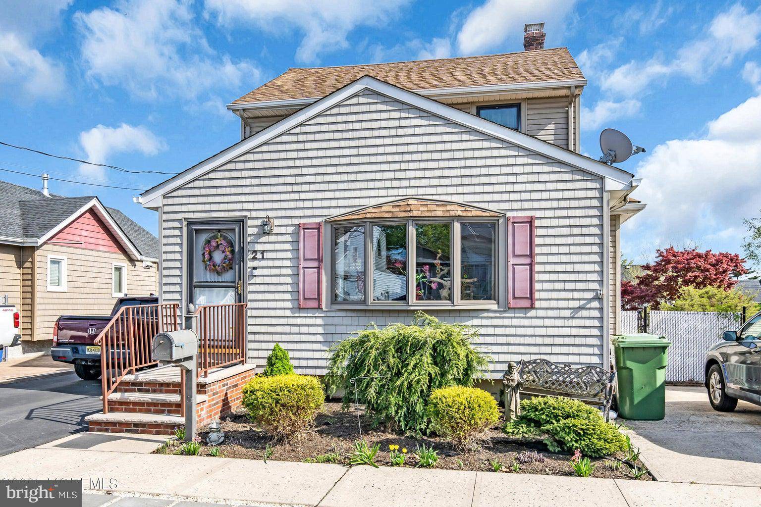 South Amboy, NJ 08879,21 LUKE ST