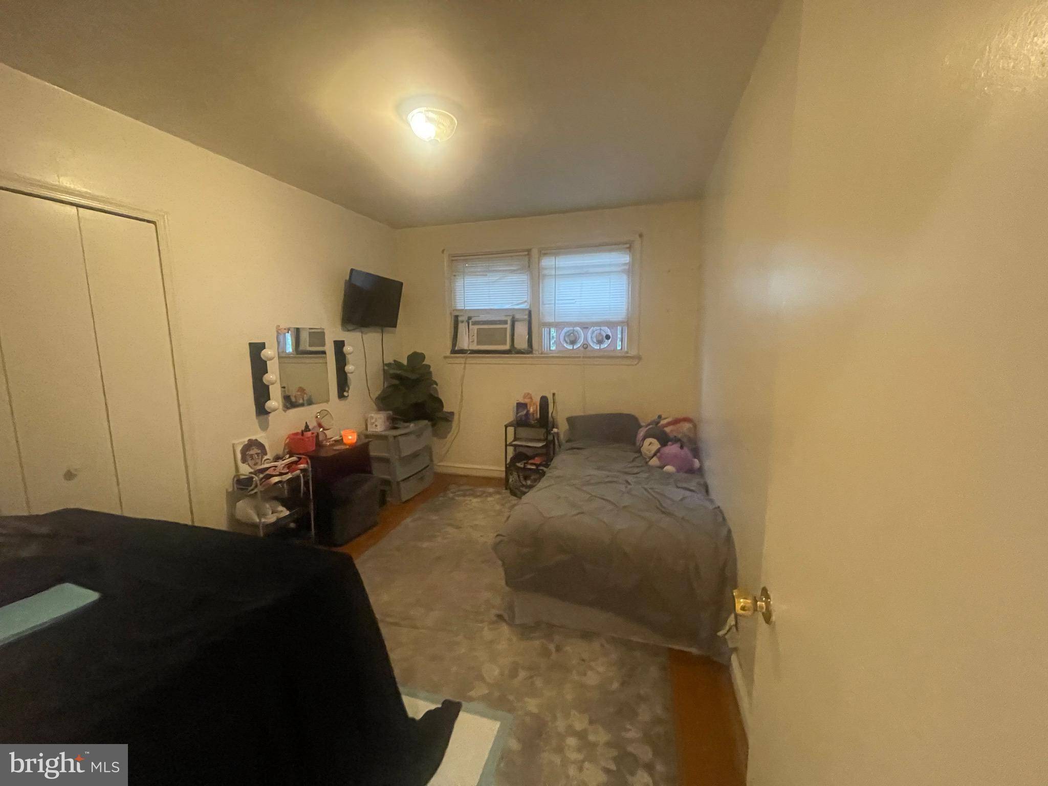 Pennsauken, NJ 08110,1542 44TH ST
