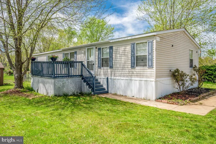 35 N DRAGON DR, Bear, DE 19701