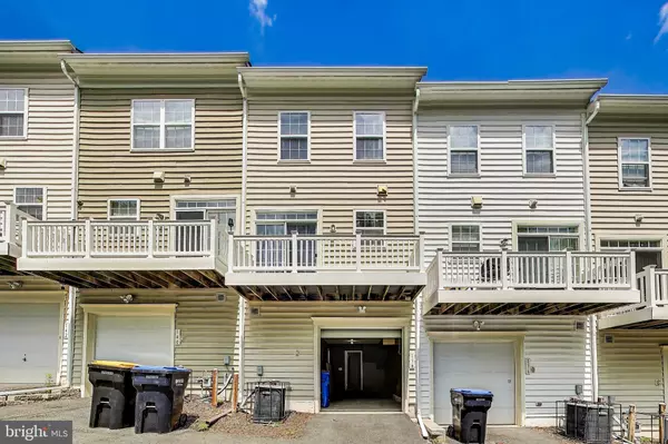138 DANBURY ST SW, Washington, DC 20032