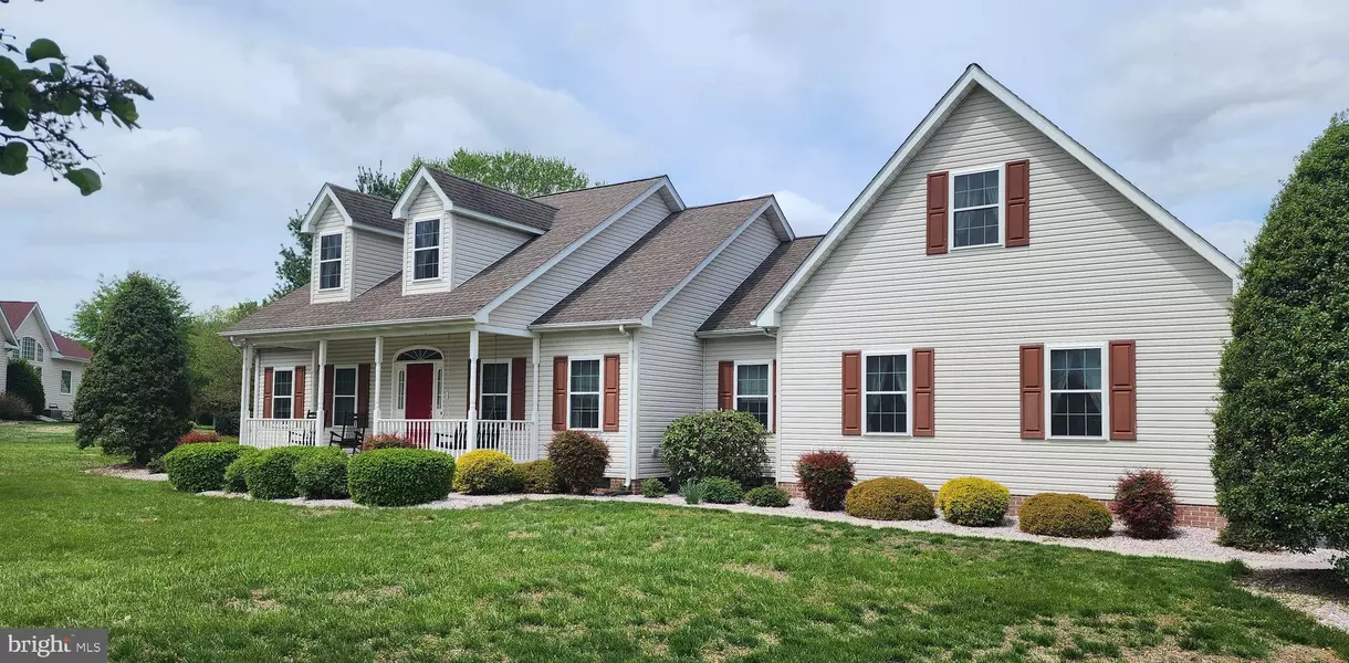 319 MEADOW RIDGE PKWY, Dover, DE 19904
