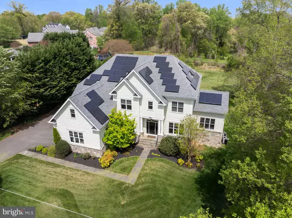 Fairfax, VA 22033,11656 PINE TREE DR