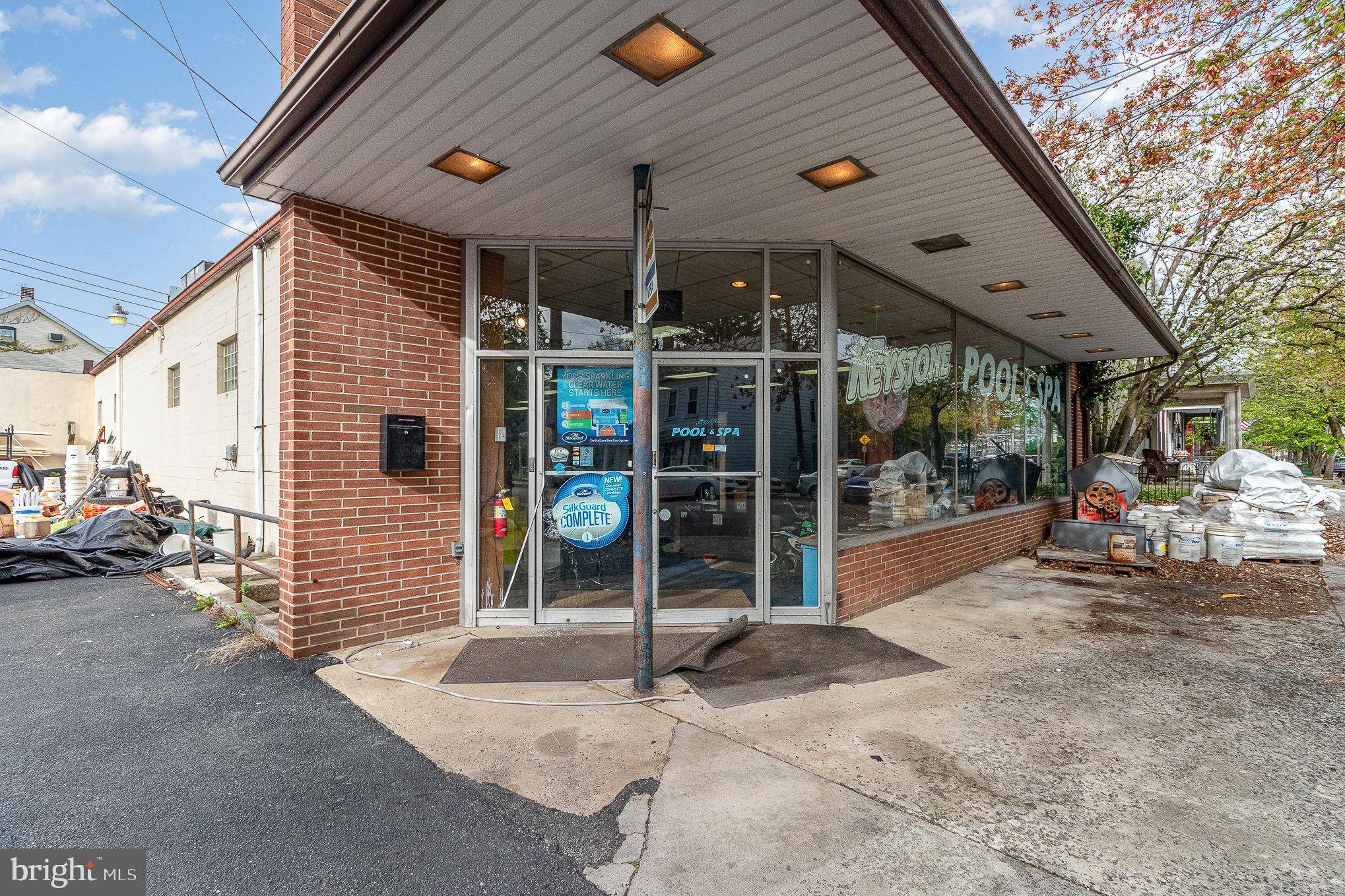 Carlisle, PA 17013,301 E LOUTHER ST