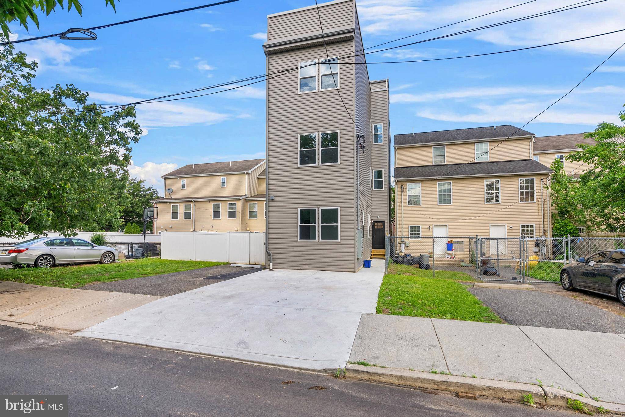 Philadelphia, PA 19122,1338 N FRANKLIN ST #2
